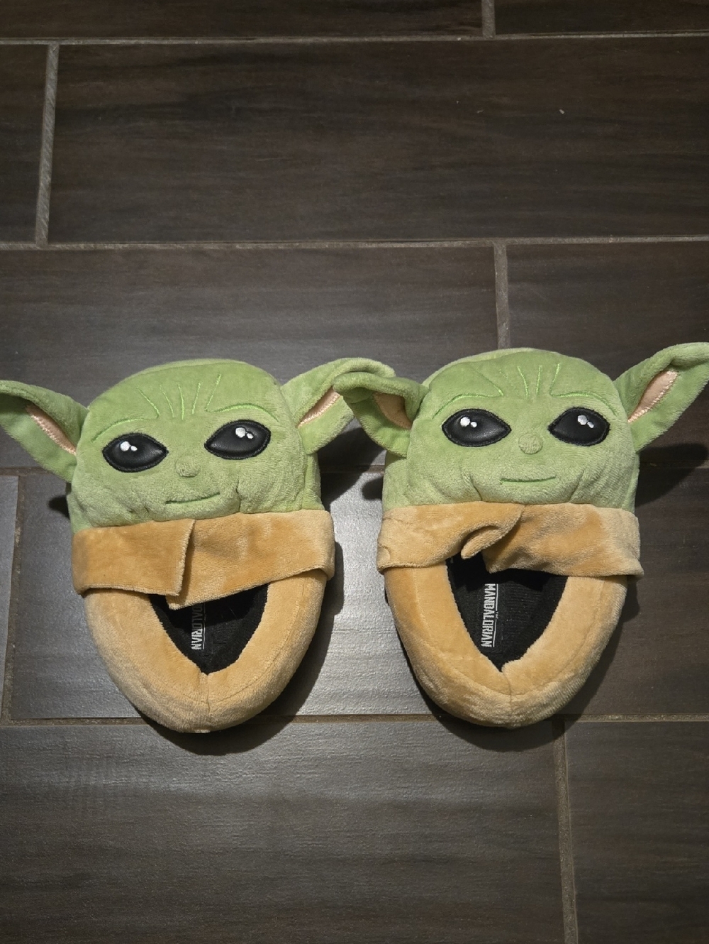 Star Wars Mandalorian Baby Yoda Slippers NWOT Sz 11/12